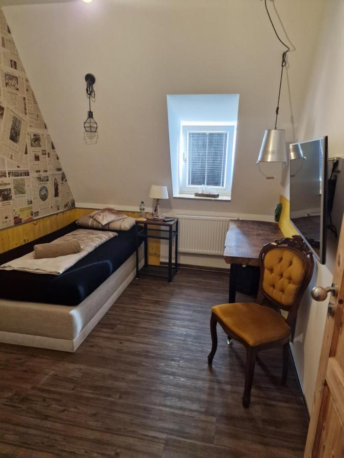 Victory Guesthouse - Handwerker Pension Билефелд Екстериор снимка