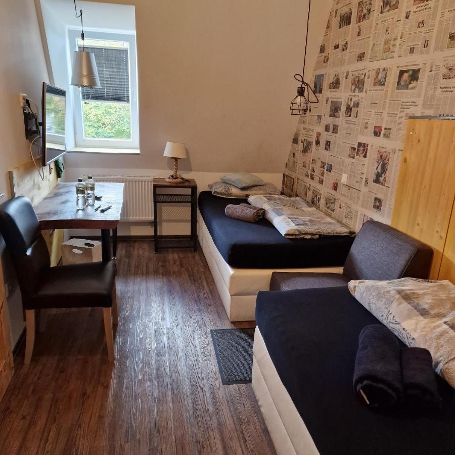 Victory Guesthouse - Handwerker Pension Билефелд Екстериор снимка