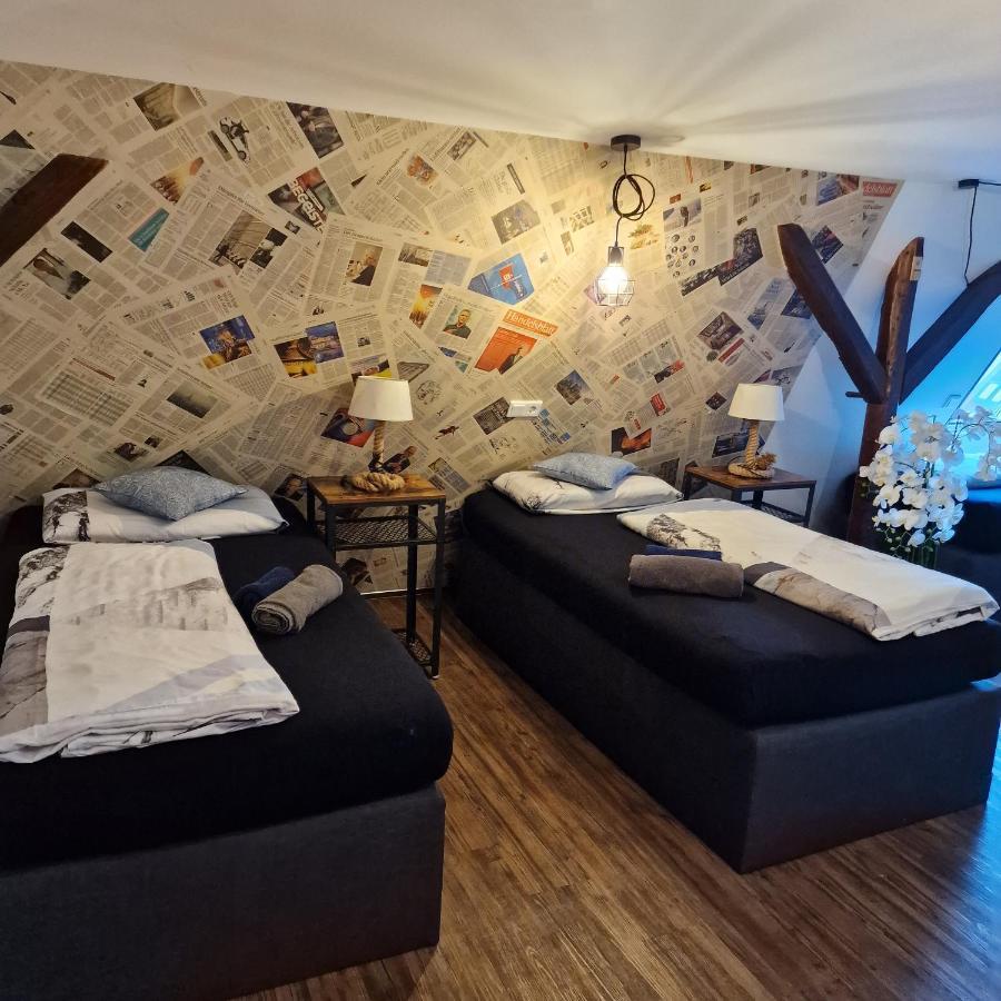 Victory Guesthouse - Handwerker Pension Билефелд Екстериор снимка