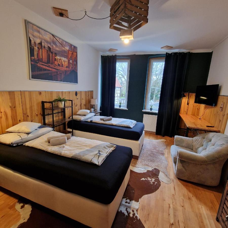 Victory Guesthouse - Handwerker Pension Билефелд Екстериор снимка
