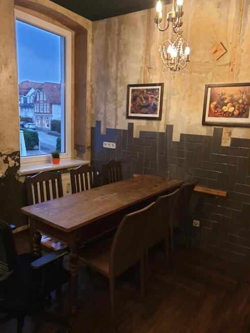 Victory Guesthouse - Handwerker Pension Билефелд Екстериор снимка
